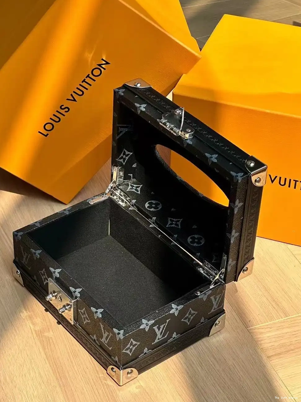 TISSUE BOX LV COVER 0510
